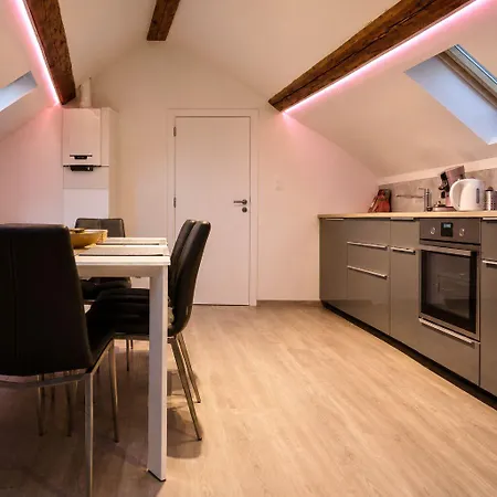 Les De Nanesse Apartman *