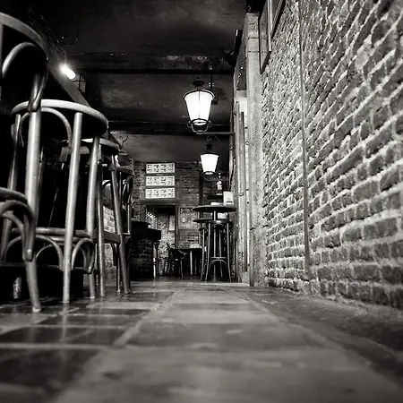 Les De Nanesse Daire *